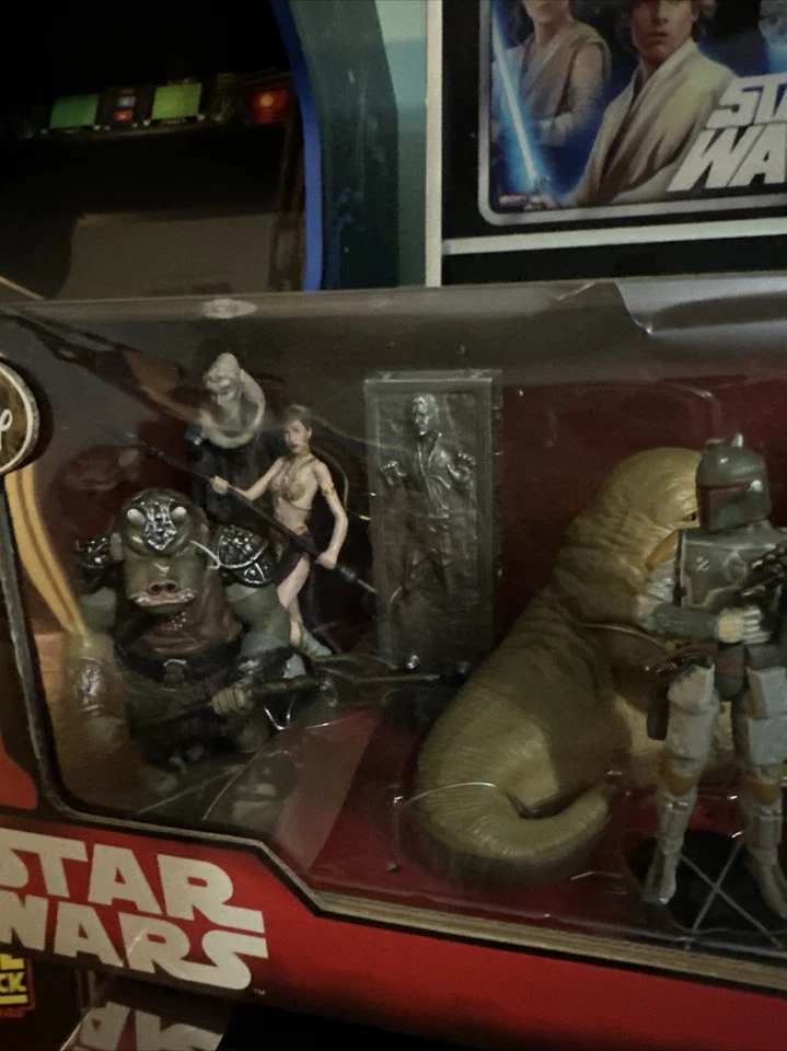 *Juego de mega figuras Disney Star Wars - AGOTADO - ¡con Leia esclava prohibida! COMO NUEVO* Foto 2 de 4