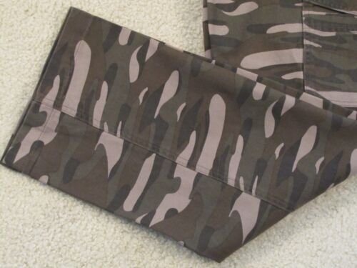 $95 CLEARWATER OUTFITTERS 6 POCKET COTTON CAMO PANTS W/ ZIPPERED POCKET -38 x 30 - Picture 3 of 11
