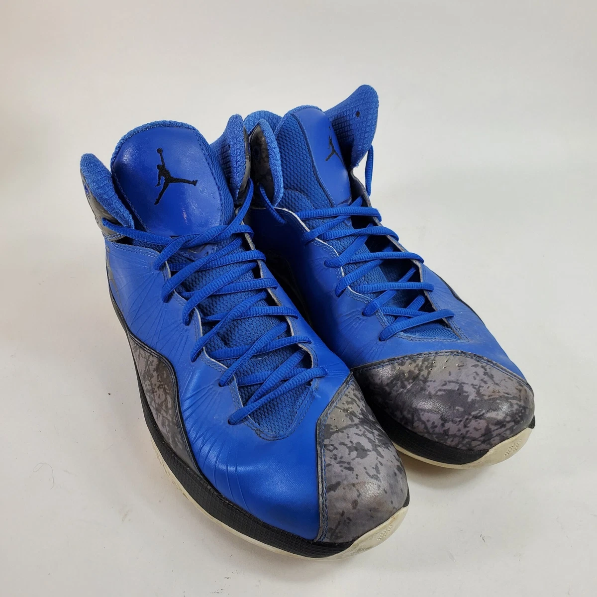 Tenis jordan cheap flywire