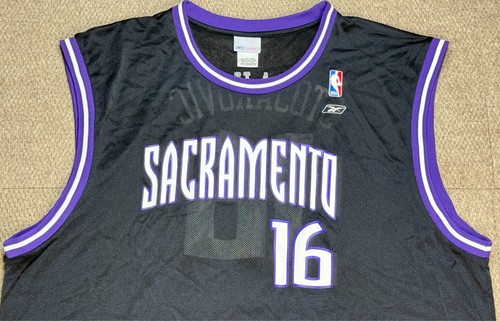 Reebok Vintage NBA Sacramento Kings #16 Peja Stojakovic Trikot Größe 2XL - Bild 2 von 8