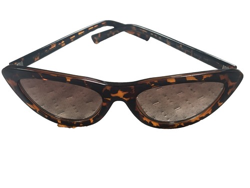 Tommy Hilfiger Liz Cat Eye Sunglasses Green Crystal Frame  display picture 1