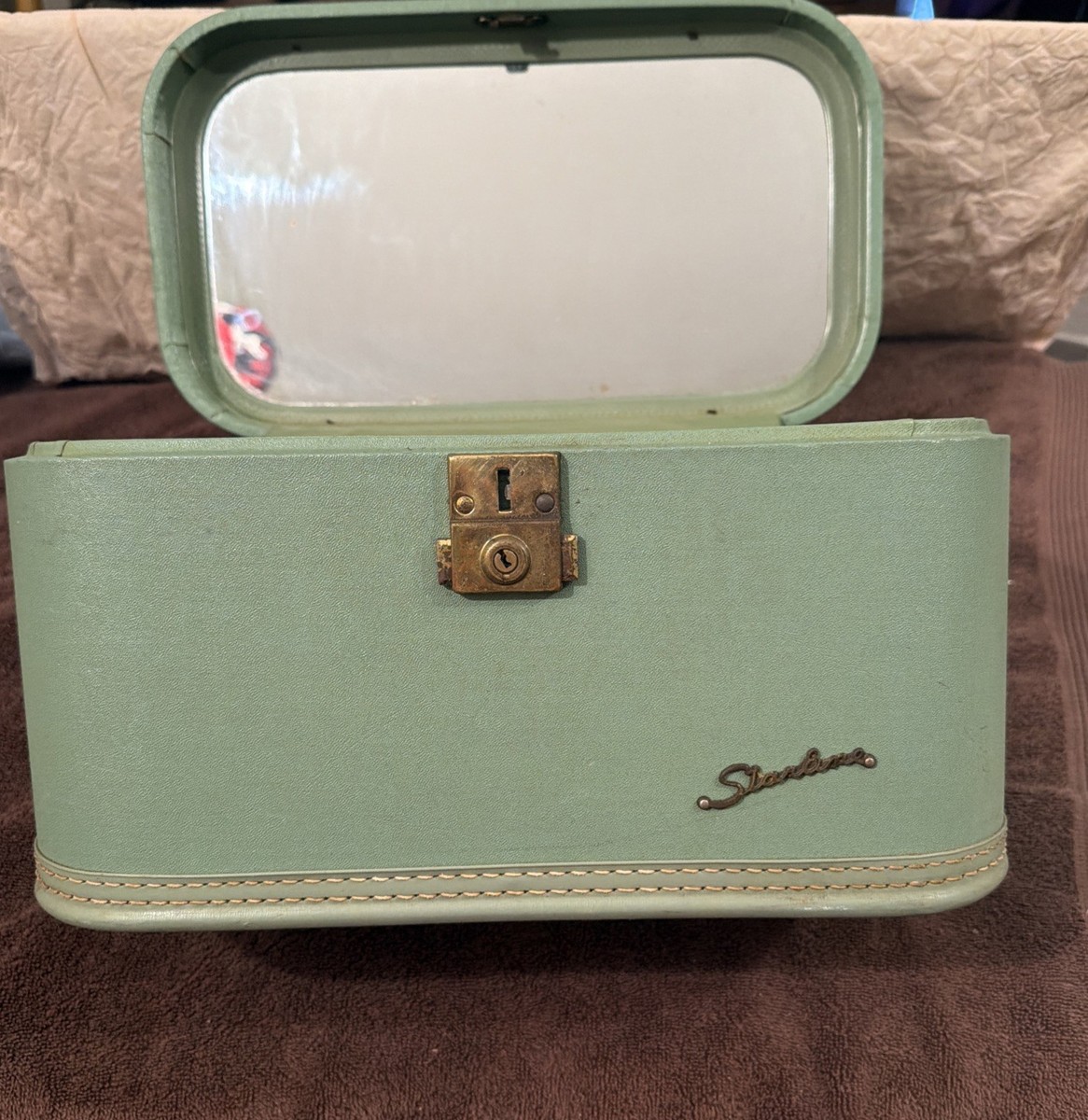Vintage 1950s Baltimore Green 14” Starline Hardside Train Cosmetic