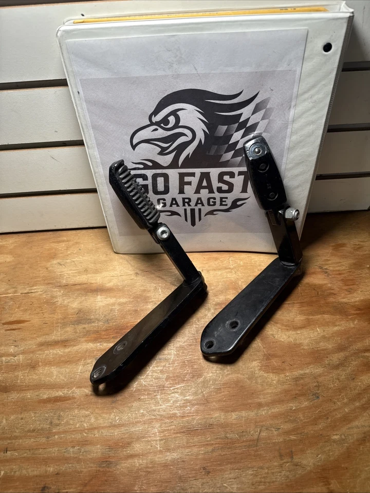 Clavijas de carretera Harley Davidson Dyna con soportes 99-17 Fxd/fxdx/fxdl/fxdwg originales OEM Foto 2 de 4