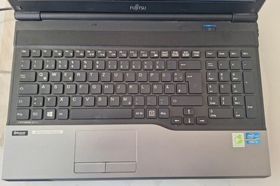 Fujitsu Lifebook   A532   15,6   Win 11 Pro