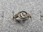 GRANDMA GRABE'S BEAUTIFUL VINTAGE 925 STERLING SILVER OPEN BACK 1.2G RING SIZE 2