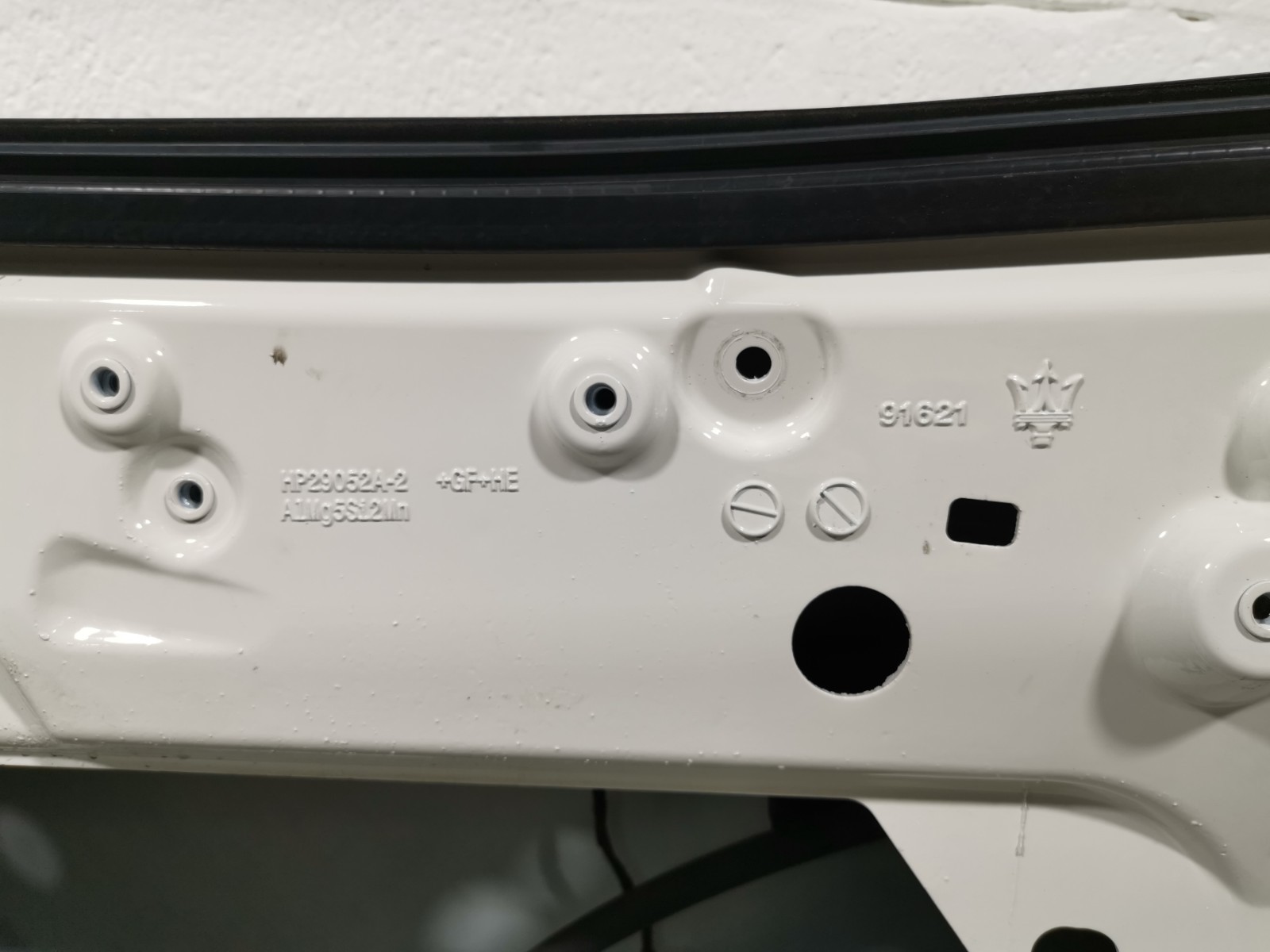 Maserati Levante 2018 AWD AUTO 3.0L Rear Right Door Shell White Color HP29052A-2