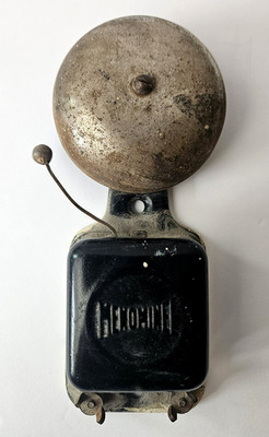MENOMINEE Vintage Electric School Bell Or Fire Alarm Wall Mount Metal