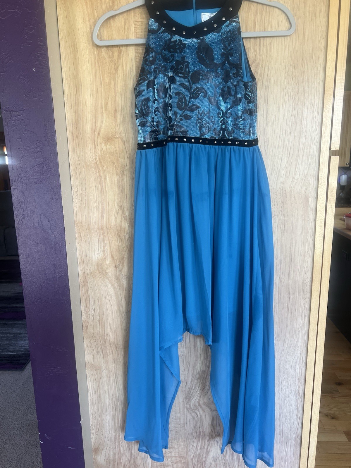 Picture 2 of 3