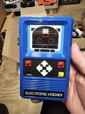  Mattel Electronics Hockey Handheld Portable Video Game - Works