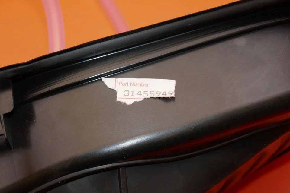 VOLVO V60 FUEL POCKET 2019 2020 2021 2022 31455949 OEM - Image 3 of 4