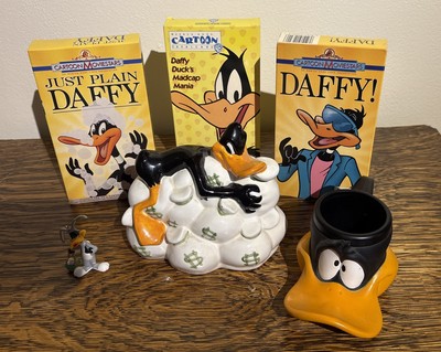 Warner Bros.DAFFY DUCK 1980s Collection! (3)Memorabilia & (4)VHS Items. RARE!