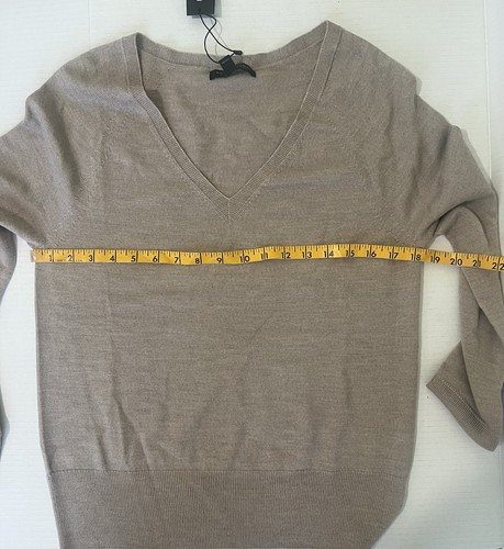Banana Republic Shirt Women's Medium 100% Merino Wool Long Sleeve Brown V-neck - Picture 9 of 12
