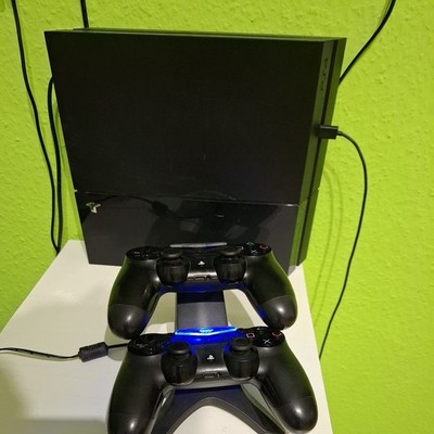 original  Sony Playstation 4 Slim Konsole PS4  mit  2 PS4 Controller