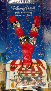 Disney Parks 2018 Trading Starter Set 4 Pin Lanyard Mickey Minnie Goofy Donald