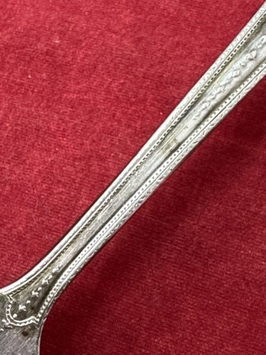 Hampton Court Community Plate 1926 Flatware Wreath ONEIDA Butter Knife - Picture 10 of 11