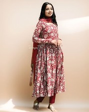 Jaipur Sanganeri A-Line Aliya Cut 3 Piece Soft Cotton Kurti Pant Mal Mal Dupatta