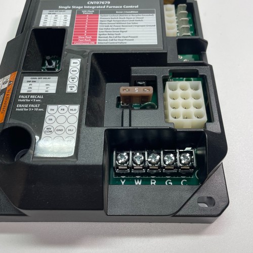 Trane Gas Furnace Control Part# CNT07679 NEW WITHOUT BOX - Picture 3 of 5