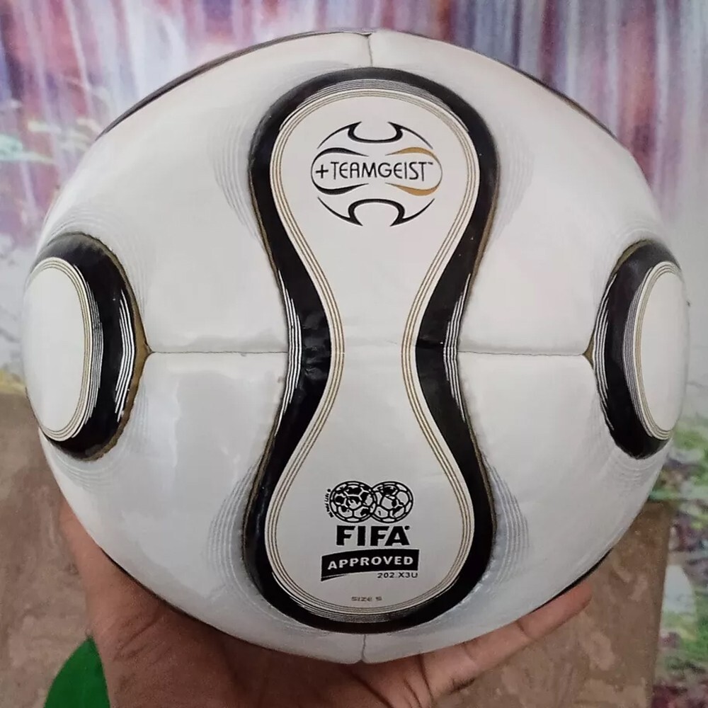 ADIDAS TEAMGEIST FIFA WORLD CUP 2006 GERMANY SOCCER MATCH