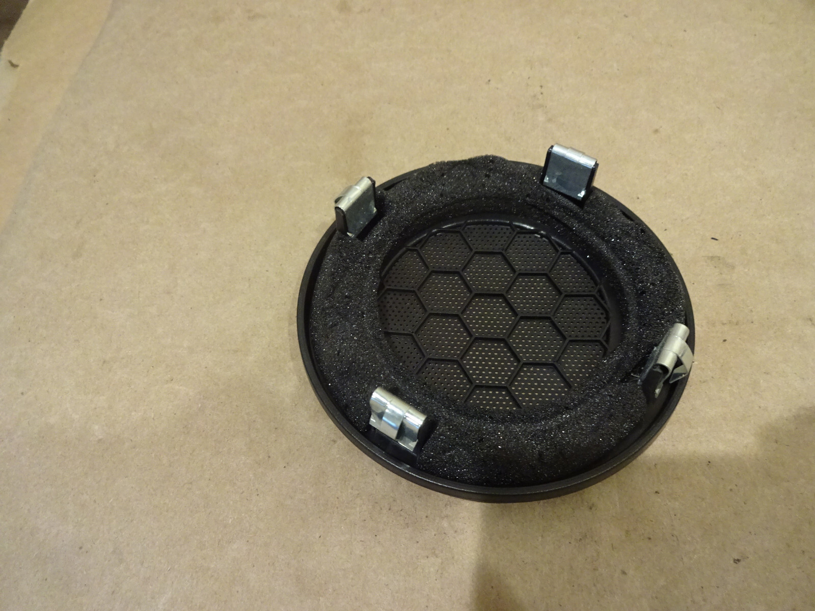 Maserati Quattroporte 05-08-Bose Dash Tweeter Speaker Grille Cover- P/N 66551500