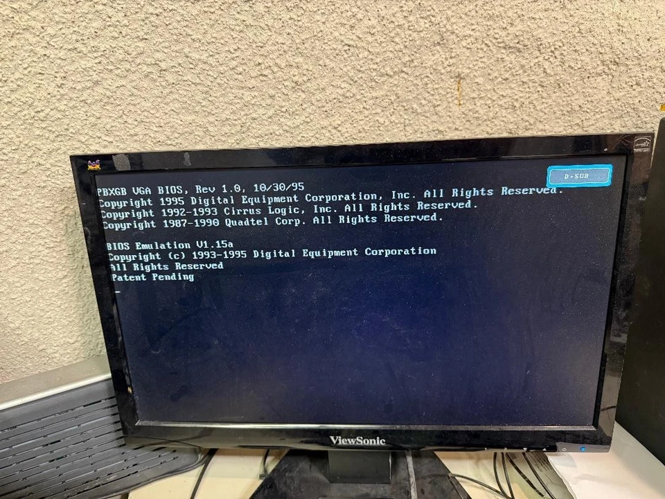 Compaq DEC AlphaStation 500 333 MHz, 512 MB PB550-A9 Alpha Station FDD Foto 4 de 4