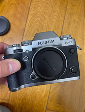 Fuji XT1 Silver 16.3MP X-Trans II EVF 0.77x 1080p 60fps 1/32000 Shutter