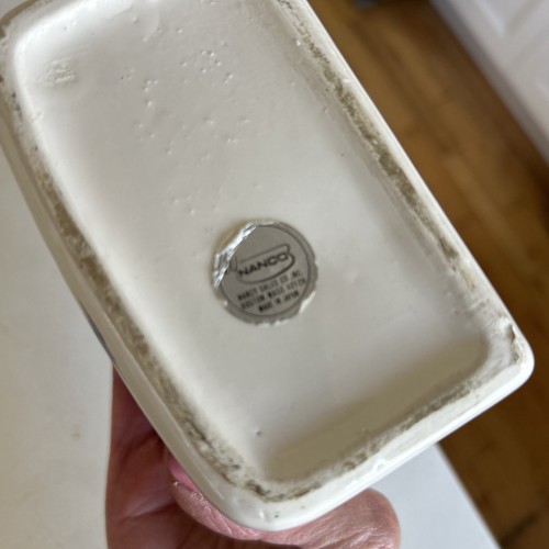 Vintage nano ceramic salt box with hinged wood lid - Picture 6 of 11