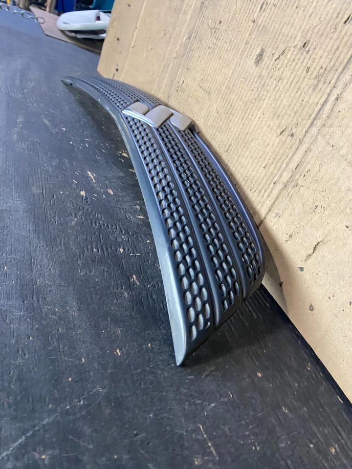 Parrilla superior delantera de malla para Suzuki SX4 2007 a 2010 hatchback OEM s6083 DG Foto 3 de 4
