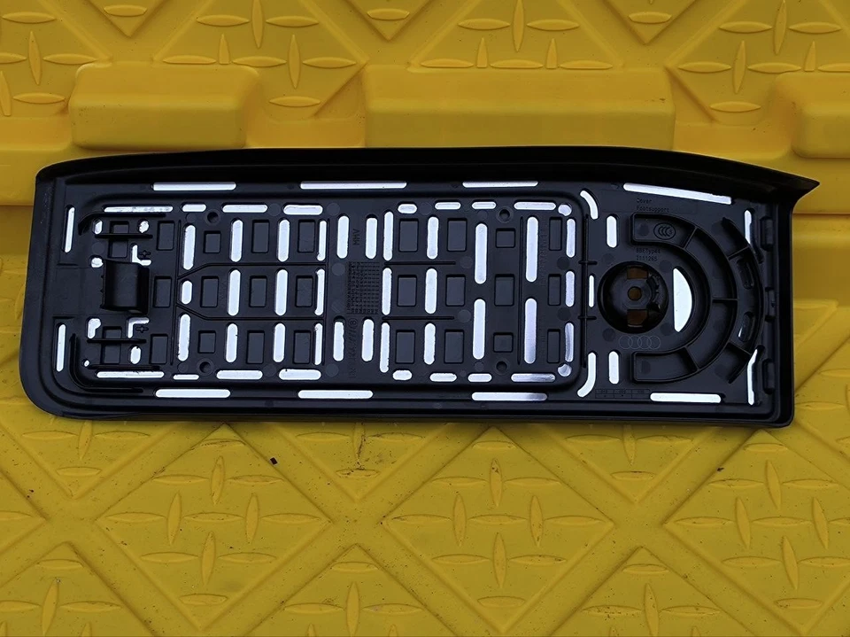 Cubierta de reposapiés/pedal muerto OEM AUDI S5 2018 3.0T Premium Plus - 8W1864777B Foto 2 de 3