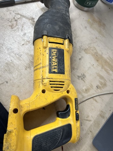 18 V Dewalt Säbelsäge für Teile oder Reparatur Posten 91