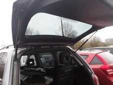 Verin de hayon / de capot Mazda MPV