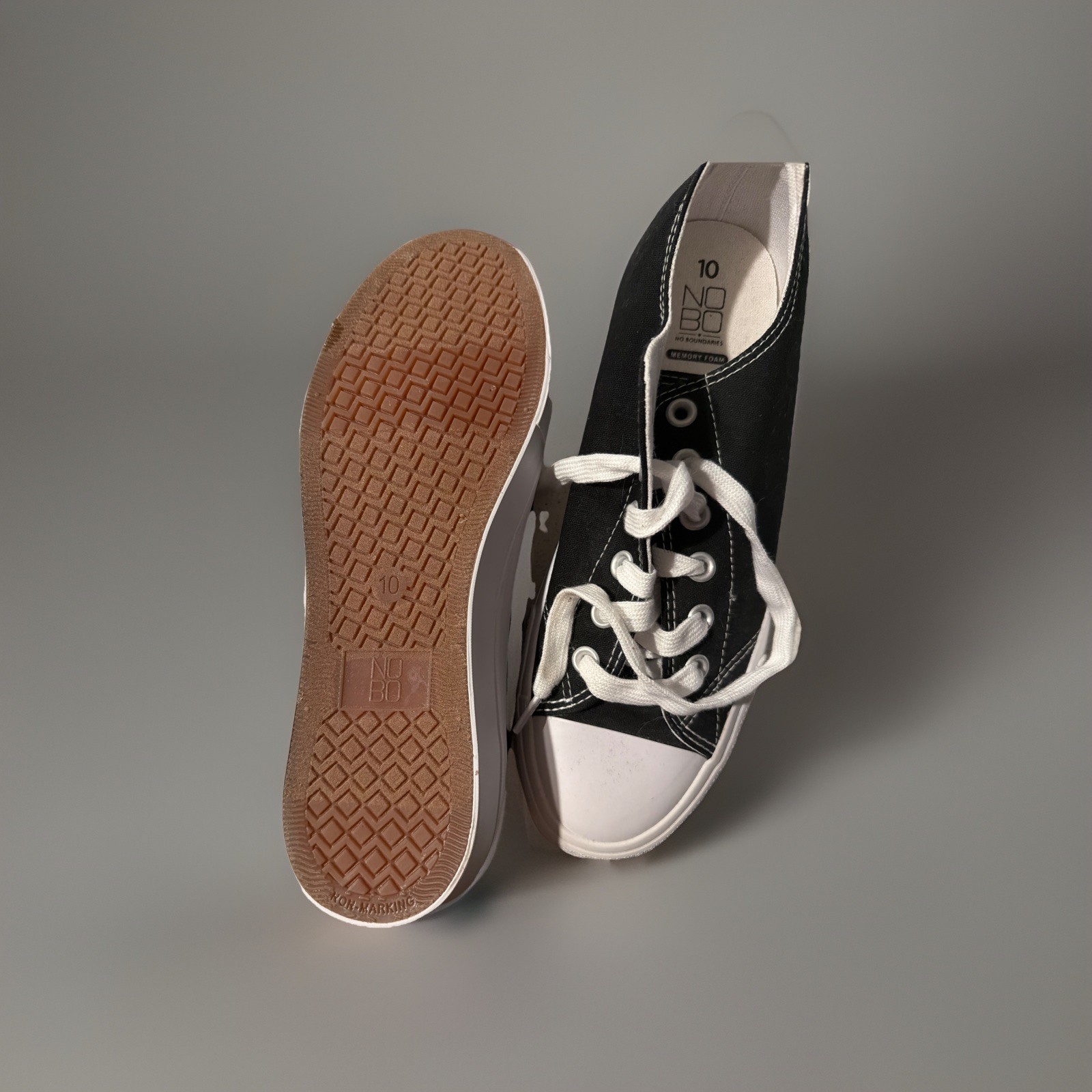 *NEW* No Boundaries Women’s Sneakers Size 10W Black Canvas Lace Up Casual Shoes