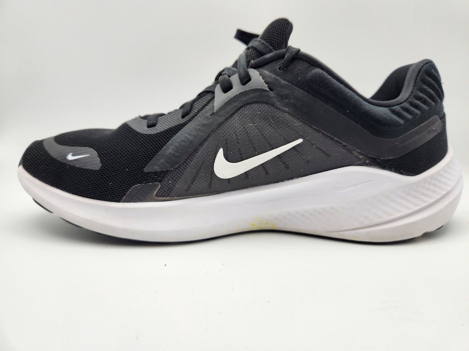 Nike Quest 5 Road Running Sneakers Shoes Black White DD9291-001 Womens Size 8.5