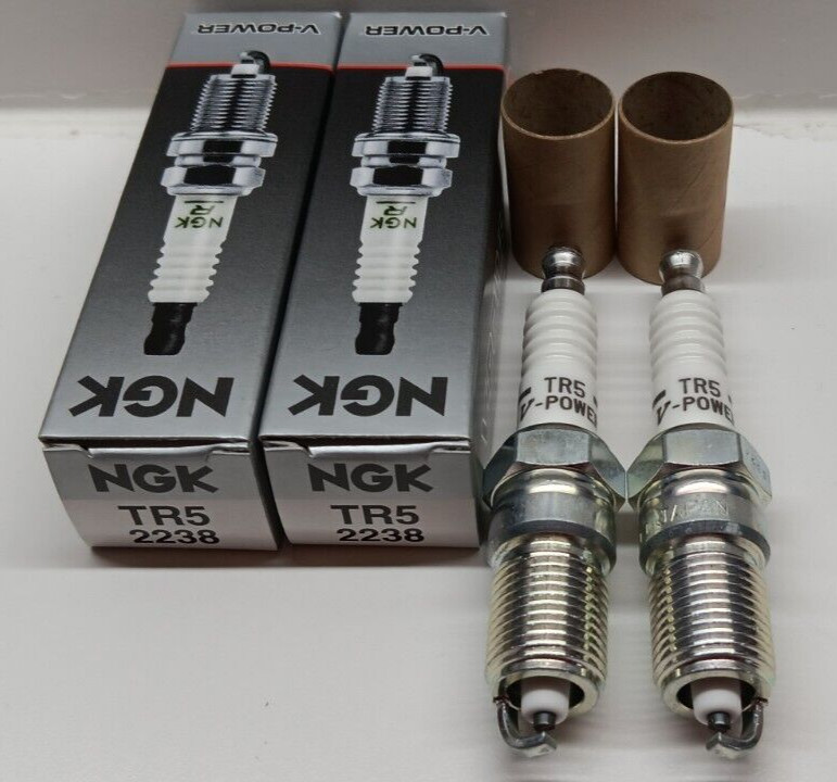 2 Genuine NGK Spark Plug V-Power Marine Inboard /1974-2012 Ford TR5 2238 NOS