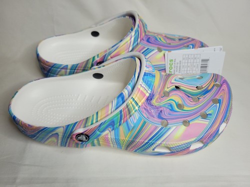 Nuevo con etiquetas Zueco Crocs Out Of This World Clásico Para Hombre Talla 12 Tie Dye Remolino Colorido - Imagen 3 de 9