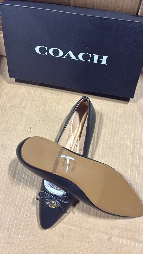 Coach Women's C2911 Annabel Leather Ballet. Size 6.5 B Color Black