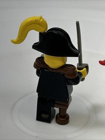 Vintage LEGO Minifigure Captain Red Beard Pirate & Forestman LEGO