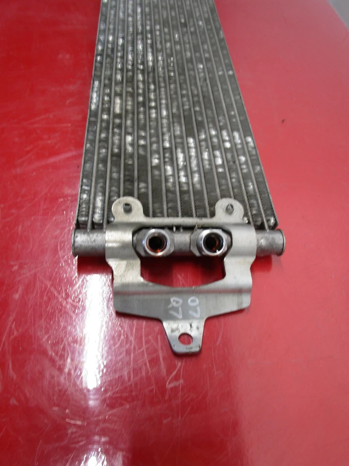 Refrigerador de óleo de transmissão Audi Q7 4.2L 2007-2010 fabricante de equipamento original - Imagem 3 de 4