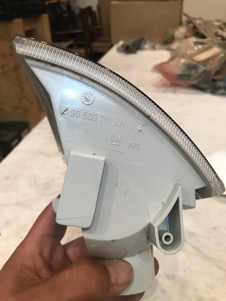 Fanale Freccia Sinistra Opel Vectra A 1988- GM 90503761 Nuova Originale - Immagine 3 di 3