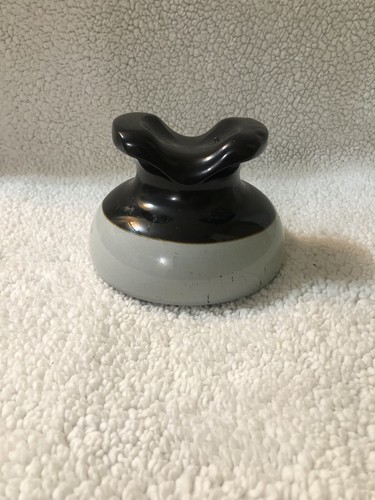 BROWN/GRAY SADDLE TOP TRIPLE SKIRT PORCELAIN CERAMIC INSULATOR - HIGH VOLTAGE - Picture 1 of 4