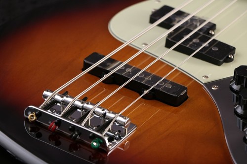 Fender 2024 Collection Made in Japan Hybrid II Jazz Bass PJ 3-Color Sunburst - Picture 8 of 9