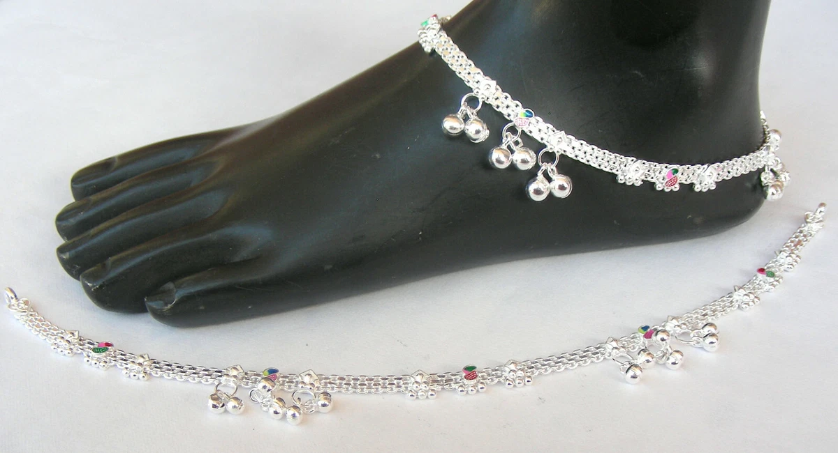 Latest on sale silver anklets