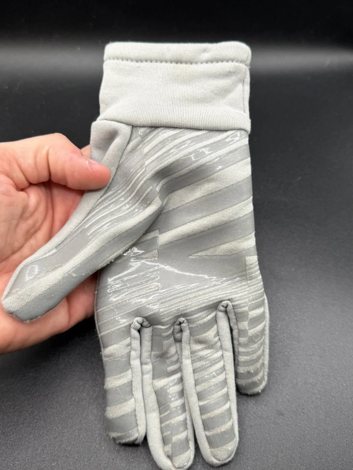 Oakley Golf Glove Grey Right Handed Size Medium/Large  - Image 2 of 3