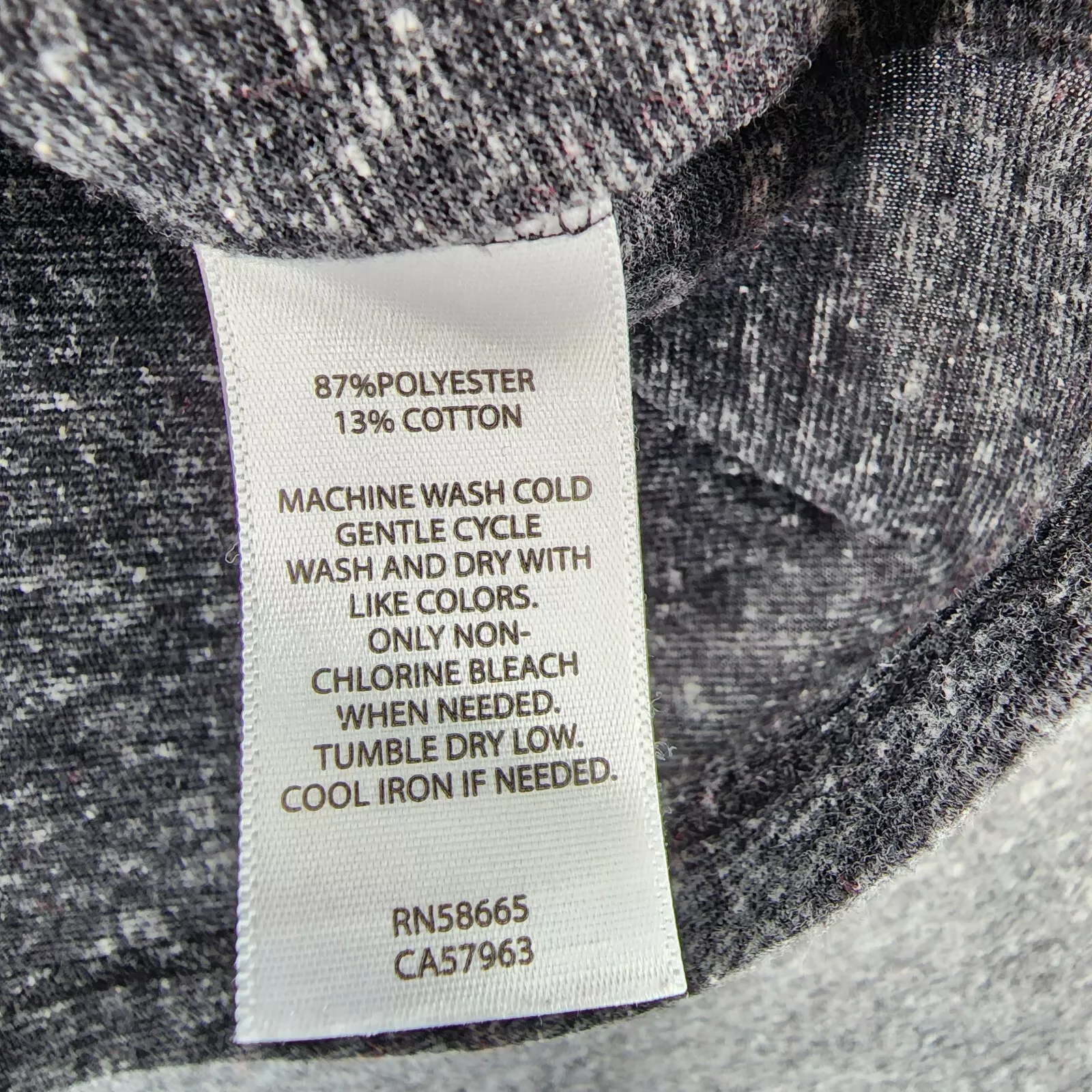 athleta sleeveless activewear shirt