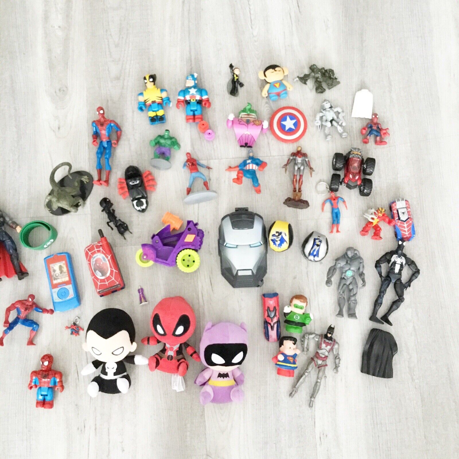 Super Hero Lot, Spiderman, Batman, Captain America, Marvel DC Joker Cars Toys