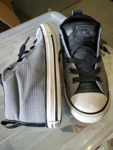 grey converse boys