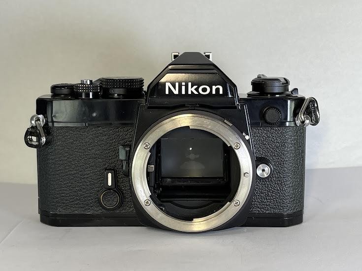 Nikon FM Body Black + Tokina RMC 28-85mm F4 Camera Kit Used