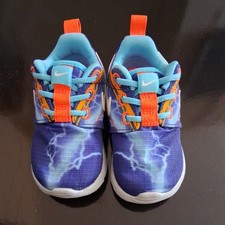 Nike Toddler UK 4.5 trainers Mint Condition ..