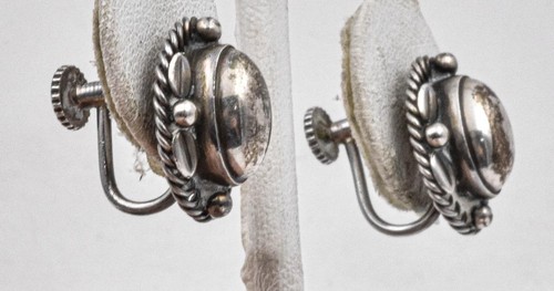 Georg Jensen Denmark Sterling Silver #39 Moonlight Blossom screw back Earrings - Picture 3 of 6