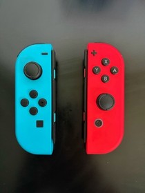 Nintendo Switch 32 gb Console HAC-001(-01) Mario Kart 8 Bundle w Box + Game Code