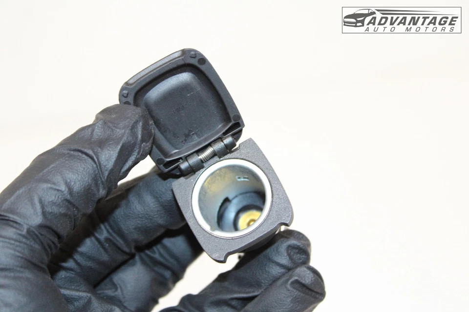 2016-2024 CHEVROLET CAMARO CENTER CONSOLE POWER OUTLET SOCKET 25774623 OEM - Image 4 of 4